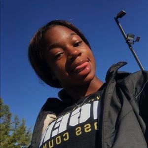 Meet your Posher, Emani